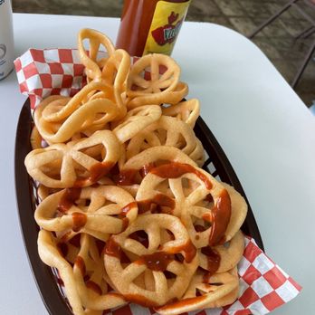 La Familiar Restaurant y Panadería - Chicharrones while you wait for your meal. - Mexican Near Me - Dallas, Texas La Familiar Restaurant y Panadería - Chicharrones while you wait for your meal. - Mexican Near Me - Dallas, Texas