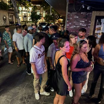 'Kiki's Tiki Bar - Dance Clubs Near Me - Honolulu, Hawaii 'Kiki's Tiki Bar - Dance Clubs Near Me - Honolulu, Hawaii