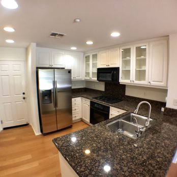 Home Refresh Services - Kitchen after cleaning - Home Cleaning Near Me