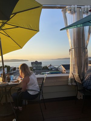 Topside Bar & Grill by null