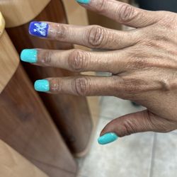 Top Nails & Spa