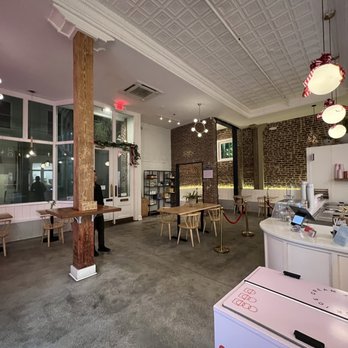 Off Track Ice Cream - Inside is cute - Ice Cream & Frozen Yogurt Near Me - Charleston, South Carolina