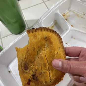 Dilans Carribean Grill - Beef patty - Food Trucks Near Me Dilans Carribean Grill - Beef patty - Food Trucks Near Me