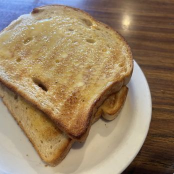 Mel's Diner - Buttered toast - Diners Near Me - Fountain Valley, California