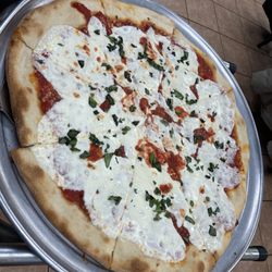 Juniors Pizza & Subs