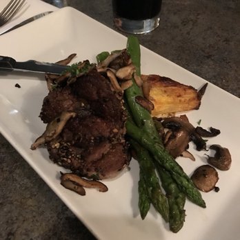 Gentelin's On Broadway - New American Near Me - Alton, Illinois