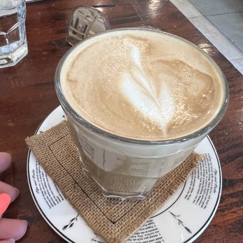 Fig & Ginger - Oat milk latte - Breakfast & Brunch Near Me - Honolulu, Hawaii Fig & Ginger - Oat milk latte - Breakfast & Brunch Near Me - Honolulu, Hawaii
