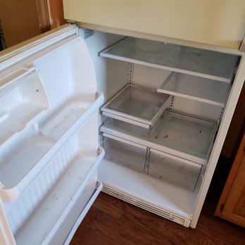 Mercedes Michelle Cleaning Service - Before - Home Cleaning Near Me Mercedes Michelle Cleaning Service - Before - Home Cleaning Near Me