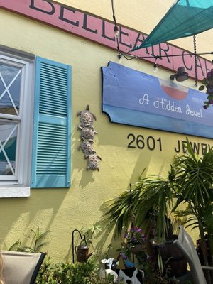 Belleair Cafe by null