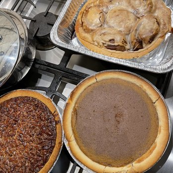 Cracker Barrel Old Country Store - Thanksgiving pies to go - Breakfast & Brunch Near Me - Romeoville, Illinois Cracker Barrel Old Country Store - Thanksgiving pies to go - Breakfast & Brunch Near Me - Romeoville, Illinois