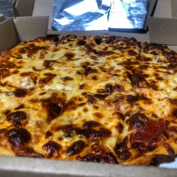 Rocco's Little Chicago - Thin crust cheese ham and pepperoni - Pizza Near Me - Tucson, Arizona