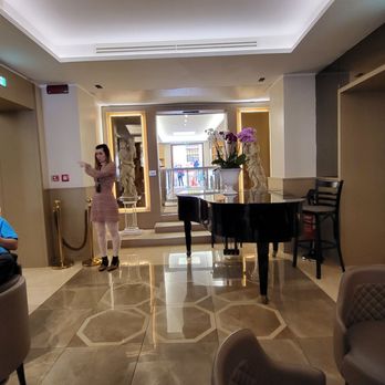 Harry's Bar Trevi Hotel & Restaurant - Restaurants Near Me - Rome, RM