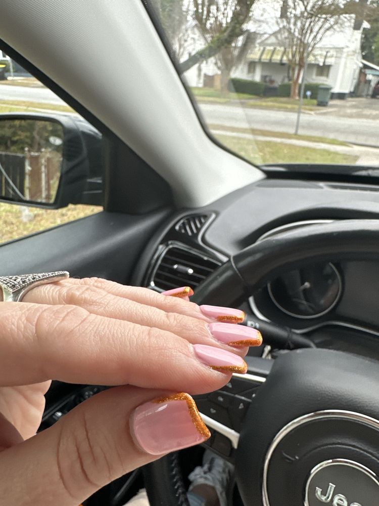 LUCKY NAILS Updated August 2024 11 Reviews 2125 E Victory Dr