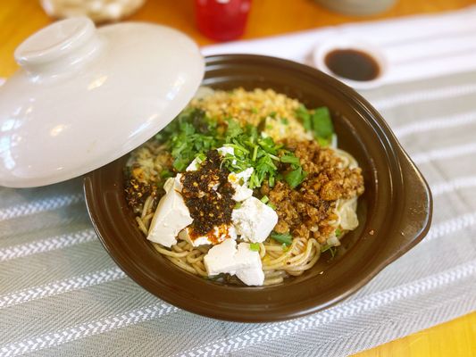 Oodle Yunnan Rice Noodle by null