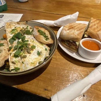 Buena Onda Cafe - Vegetarian Near Me - St. Augustine, Florida