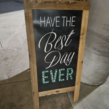 Erewhon - Grocery Near Me - Calabasas, California