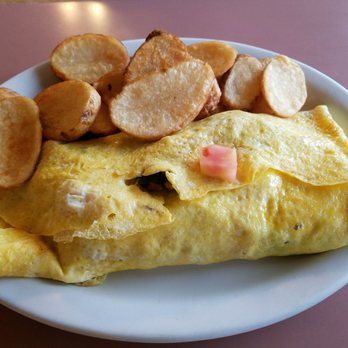 Wren's Cafe - 3 Egg Omelet with country potatoes. ($11.49). - Breakfast & Brunch Near Me - Vacaville, California Wren's Cafe - 3 Egg Omelet with country potatoes. ($11.49). - Breakfast & Brunch Near Me - Vacaville, California
