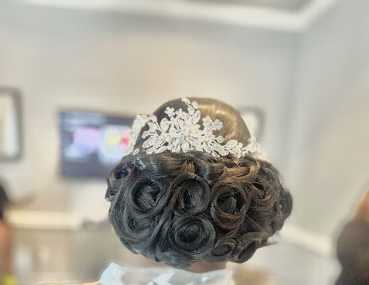 Vanshi Beauty, 2605 E 62nd St, Bldg 201 Ste 101