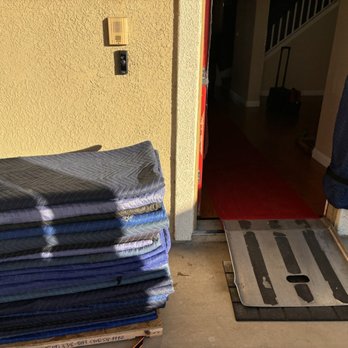 Edgar's Moving Services - Moving out - Movers Near Me