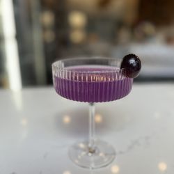 Fizz Champagne & Bubbles Bar - The beam