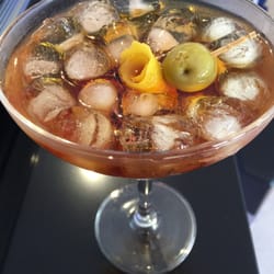 Mubala Café - ¿Es la aceituna de este vermut yelper?