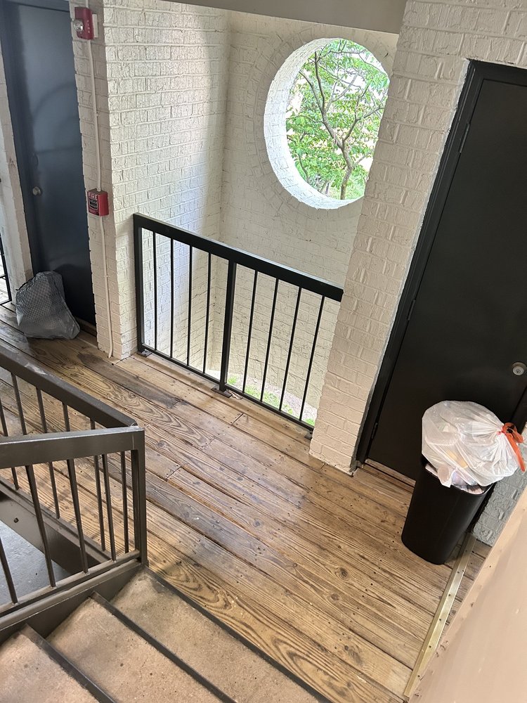 THE METROPOLITAN APARTMENTS Updated August 2024 19 Photos & 19