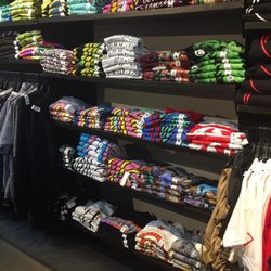Zumiez