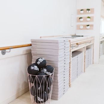 The Bar Method Honolulu - Barre Classes Near Me - Honolulu, Hawaii The Bar Method Honolulu - Barre Classes Near Me - Honolulu, Hawaii
