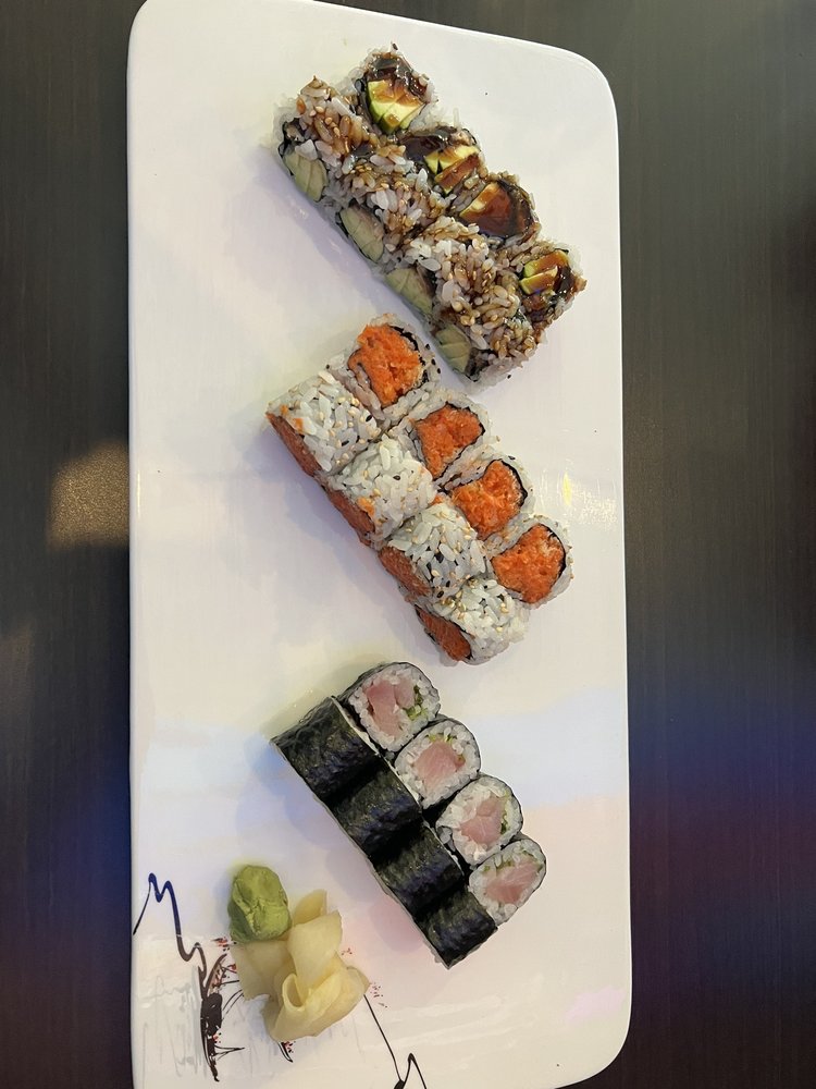 Akira level sushi & ramen