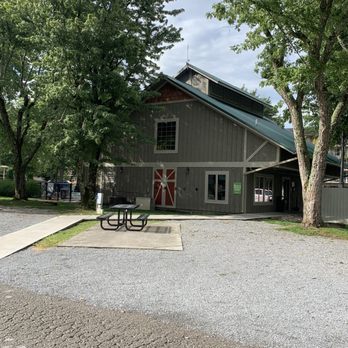 Camp Riverslanding - The Bath House, Laundry Facilities & Game Center. - Campgrounds Near Me - Pigeon Forge, Tennessee