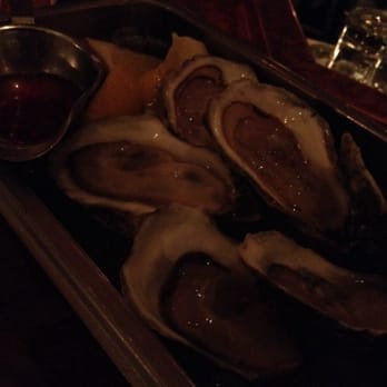 Grinder - Fresh oysters - Steakhouses Near Me - Montreal, Quebec