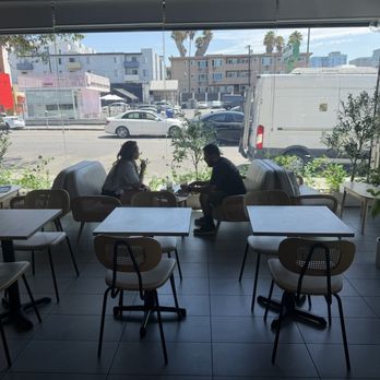 SYNT Coffee - Entry and booth seats - Coffee & Tea Near Me - Los Angeles, California