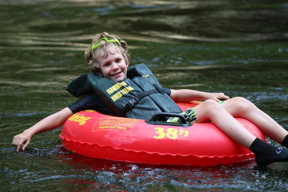Farmington River Tubing Logo