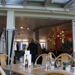 Plückebaum - Blick vom Wintergarten ins Café