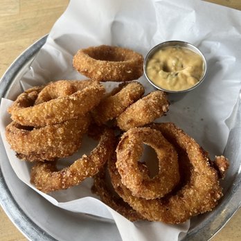 Commonwealth Turlock - Onion rings - New American Near Me - Turlock, California