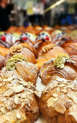 Angus T Bakery & Café - Yaletown by null