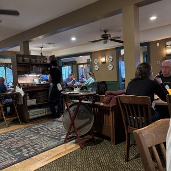 The Common Man Restaurant - Inside - American Near Me - Lincoln, New Hampshire