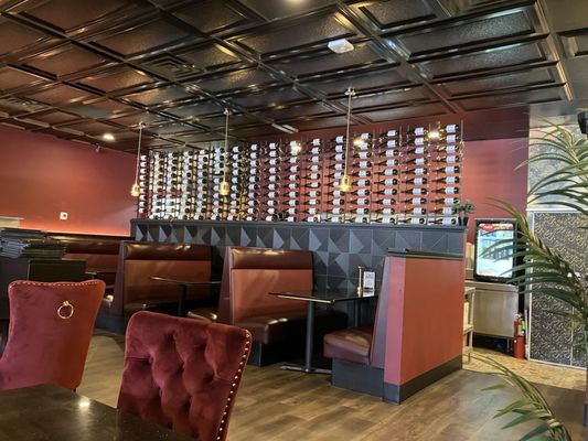 Ve La Thai Fine Dining Restaurant & Wine by null