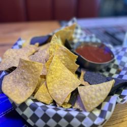 Ruben's Grill + Cantina - Great chips & salsa.  Salsa was excellent.