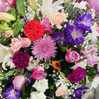 Genis Florist & Gifts - Florists Near Me - Rialto, California