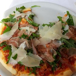 Dal Passatore - Pizza Parma so frisch wie nirgends anders:  - toller Teig - frischer Rucola vom Großmarkt  - gehobelter Parmesan