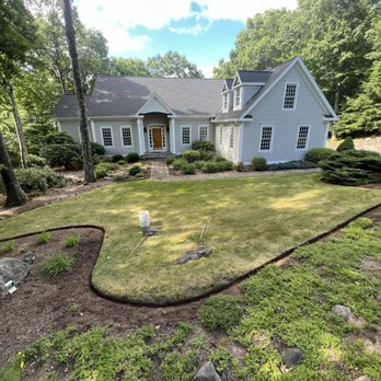 Roman Landscaping, LLC - edging - Landscaping Near Me - Granby, Connecticut Roman Landscaping, LLC - edging - Landscaping Near Me - Granby, Connecticut