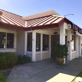 Thai Unique - 10/18/2018:  Eating a late lunch here. - Thai Near Me - Placerville, California