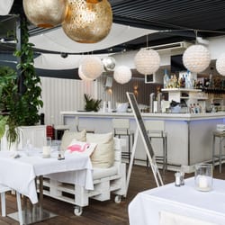 White Garden - Le Bar depuis la salle restaurant