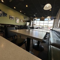 Celebre Pizzeria - Inside