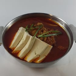 Korean Palace - Kimchi Chigae (Kimchi Soup)