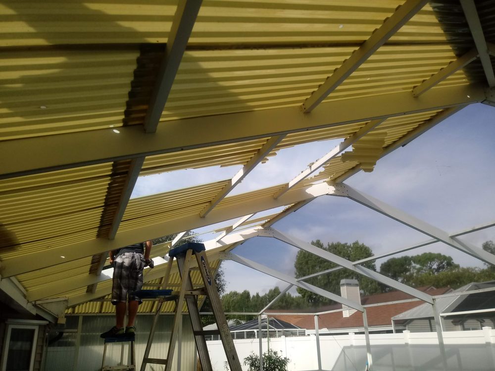 Screen Dr - Garage Door Contractor in New Port Richey, FL