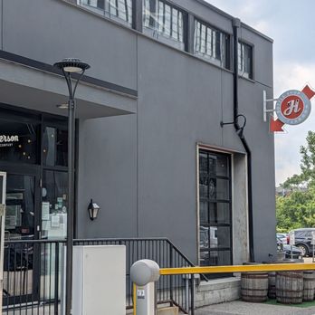 Henderson Brewing - Kind of easy to find, but parking is a little challenging. - Breweries Near Me - Toronto, Ontario