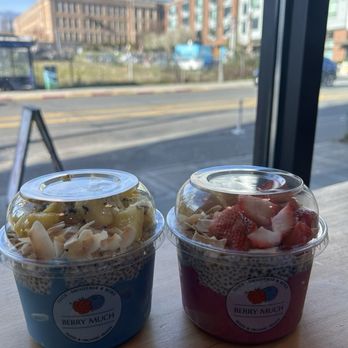 Berry Much - Blue Majik & Hagrid's Dragon - Juice Bars & Smoothies Near Me - Seattle, Washington Berry Much - Blue Majik & Hagrid's Dragon - Juice Bars & Smoothies Near Me - Seattle, Washington