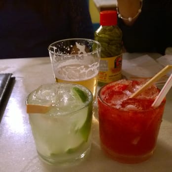 Bar Samba - Bar Samba - Caipirinha, beer, and strawberry sake cocktail! - Gastropubs Near Me - São Paulo, SP